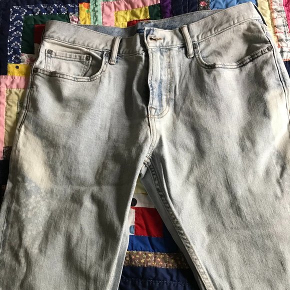 Old Navy "bleach splatter" summer jeans - Picture 2 of 2
